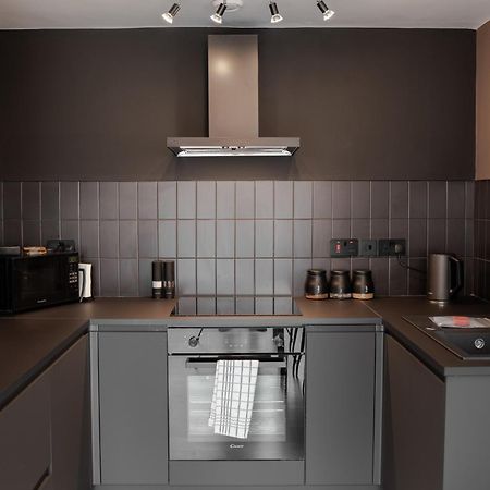 Stylish & Recently Refurbished Chester Apartment - Up To 6 エクステリア 写真
