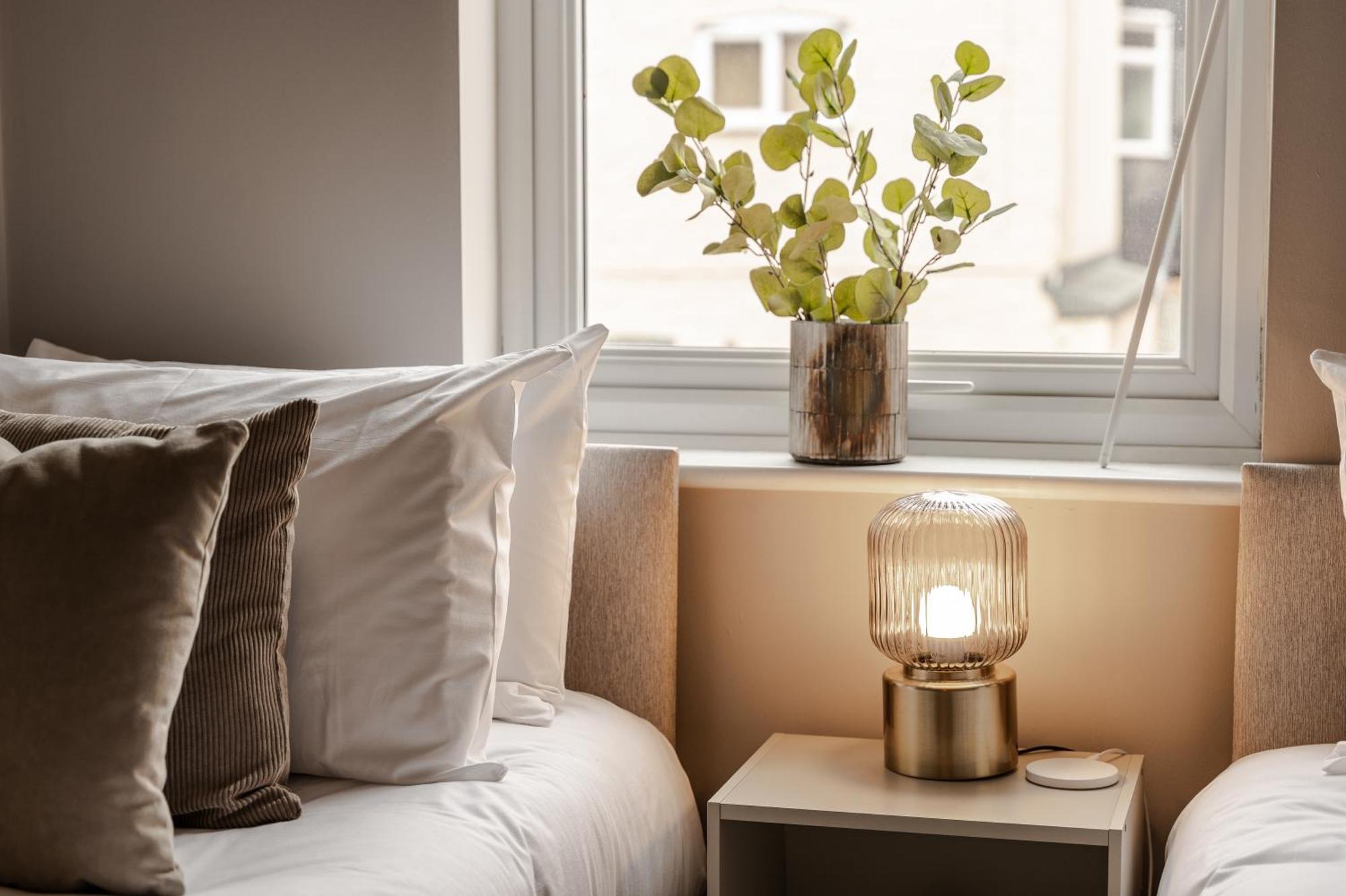 Stylish & Recently Refurbished Chester Apartment - Up To 6 エクステリア 写真