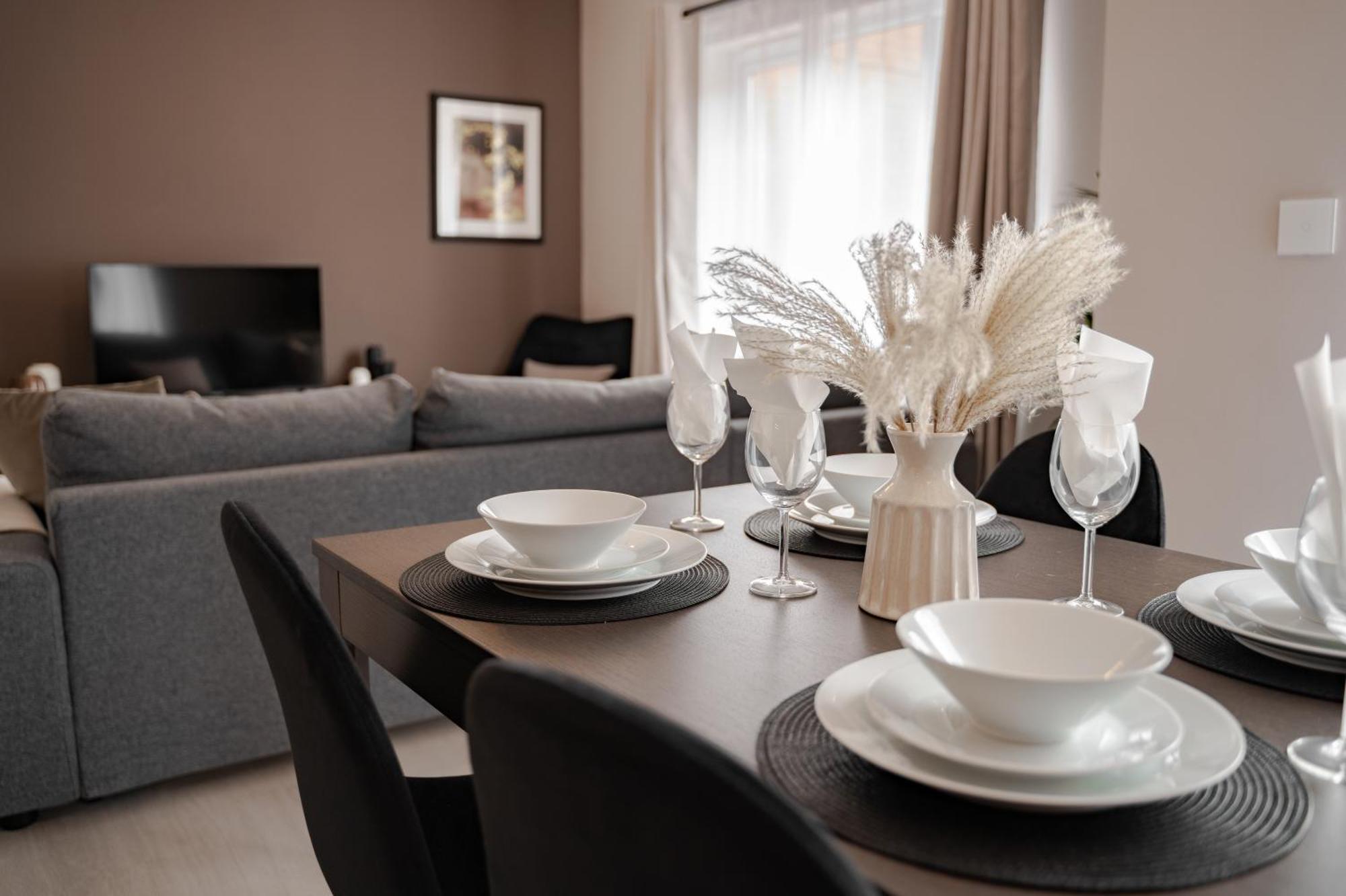 Stylish & Recently Refurbished Chester Apartment - Up To 6 エクステリア 写真
