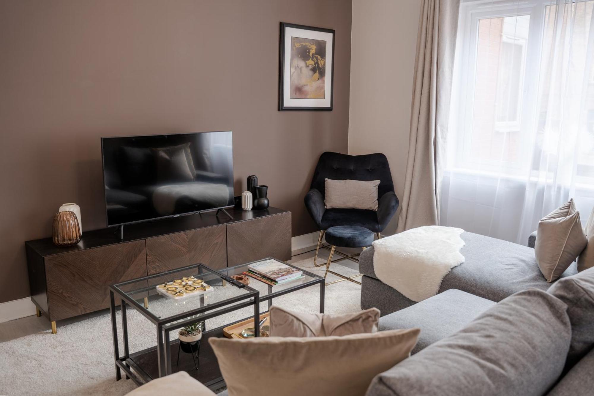 Stylish & Recently Refurbished Chester Apartment - Up To 6 エクステリア 写真