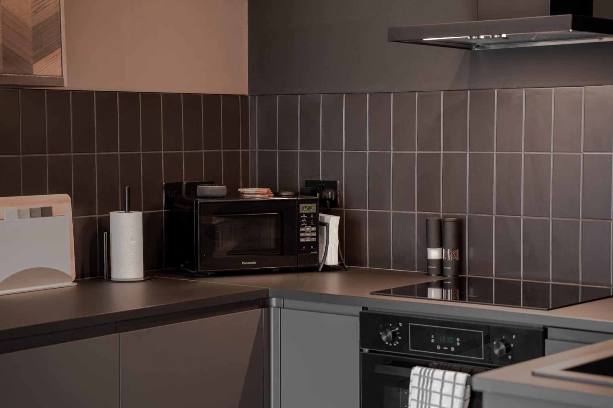Stylish & Recently Refurbished Chester Apartment - Up To 6 エクステリア 写真